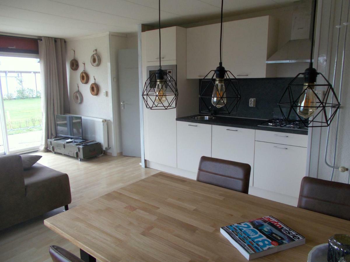 Het Dobbertje, Charmant Houten Huisje Sint Maartensvlotbrug Extérieur photo